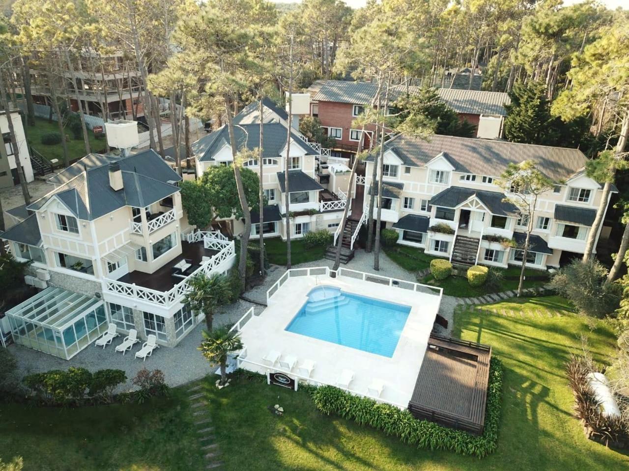 Miradores Del Bosque Apart & Spa Mar de Las Pampas Exteriör bild